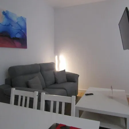 Santa Maria 15 Apartment *